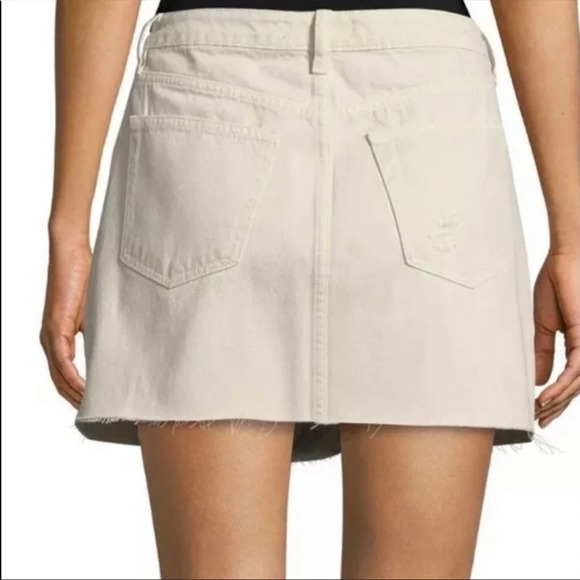 We The Free Free People Off White Distressed Denim Mini Skirt Size 25 - Picture 3 of 11